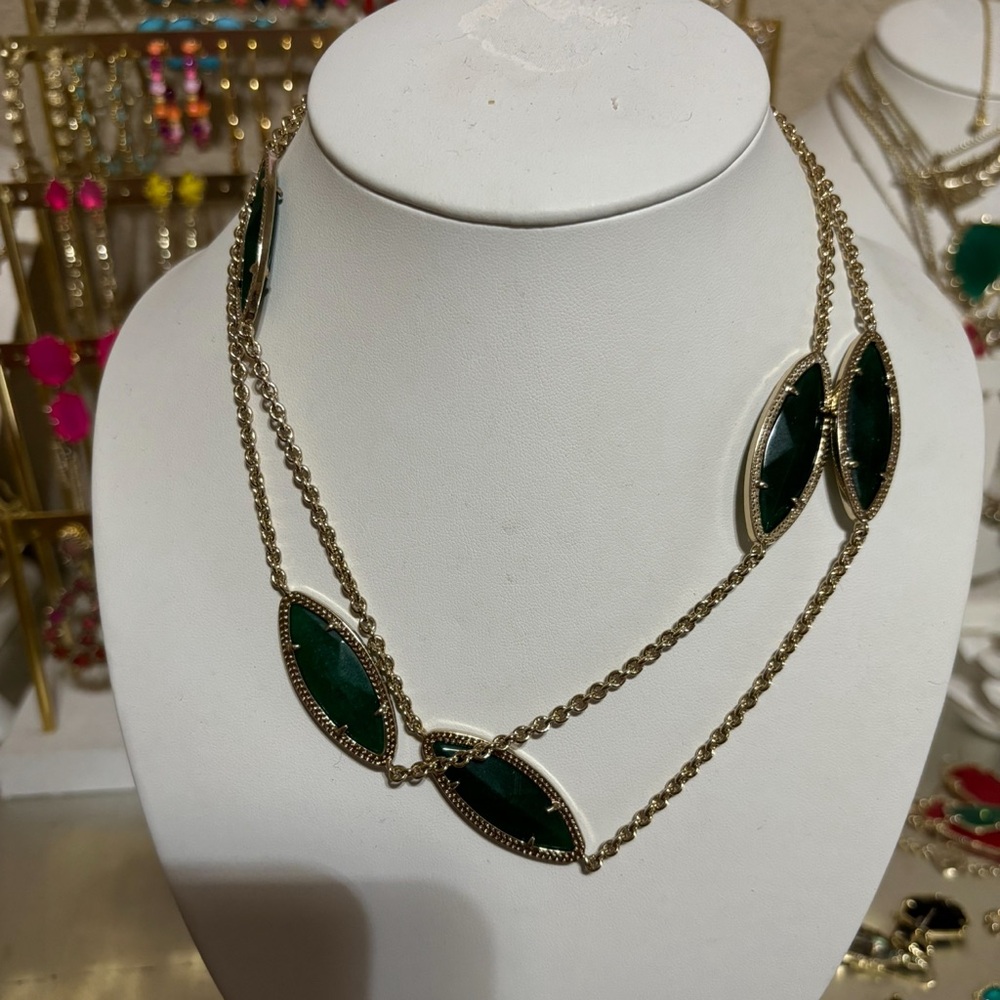 Kendra Scott | Vintage Green Jade and gold Necklace